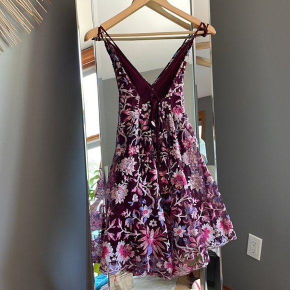 Free people embroidered maroon dress size 2 - Picture 2 of 4